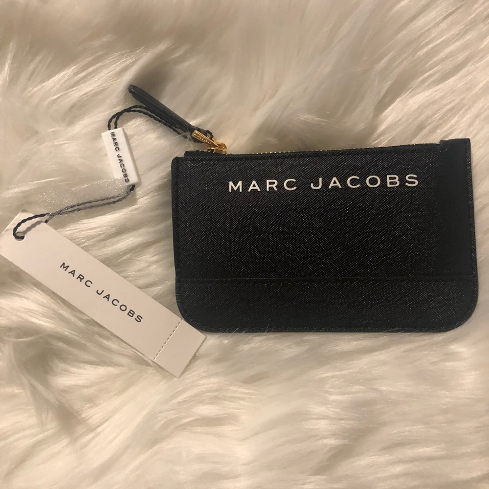 BNWT Marc Jacobs card case.